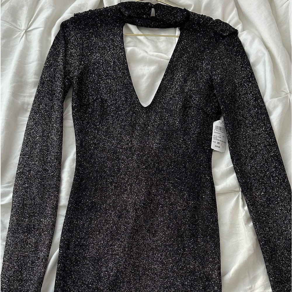 glitter dress | open back | v-cut | ✨